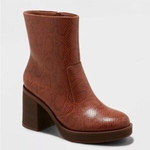 WILD FABLE Women's Brown and Tan Platform Boots Jenna 8.5